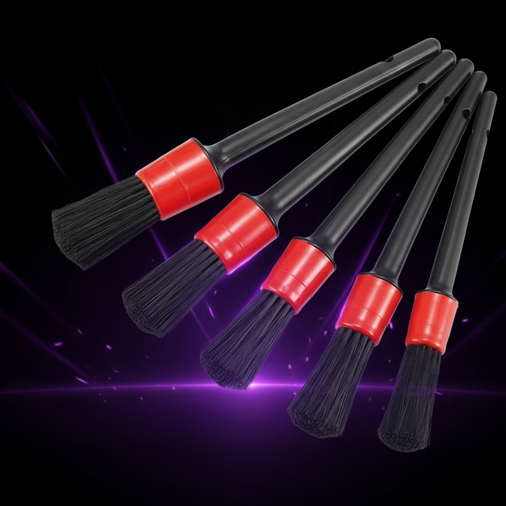 Set Cepillos Detailing Witch Garage fondo oscuro